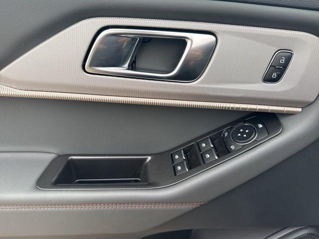 new 2025 Ford Explorer car, priced at $47,500