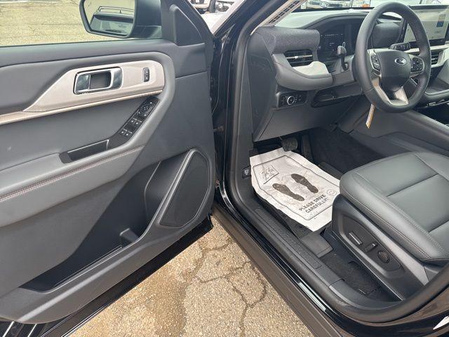 new 2025 Ford Explorer car, priced at $47,500