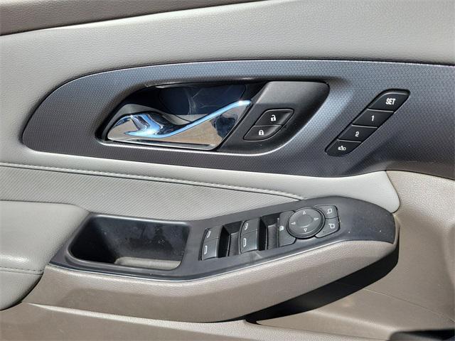 used 2021 Chevrolet Traverse car, priced at $24,495