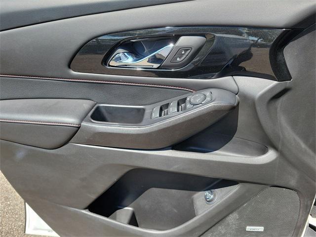 used 2023 Chevrolet Traverse car, priced at $33,995