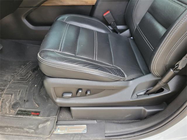 used 2020 GMC Yukon XL car, priced at $35,899