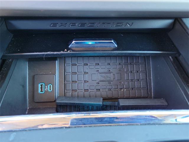 used 2024 Ford Expedition car, priced at $48,795