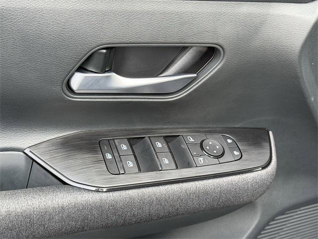 new 2025 Nissan Kicks car, priced at $25,595