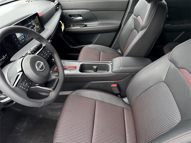 new 2025 Nissan Kicks car, priced at $29,662