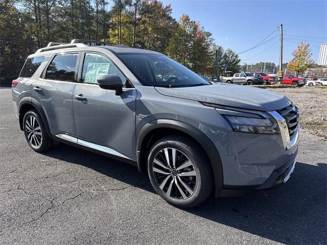 new 2025 Nissan Pathfinder car, priced at $52,530