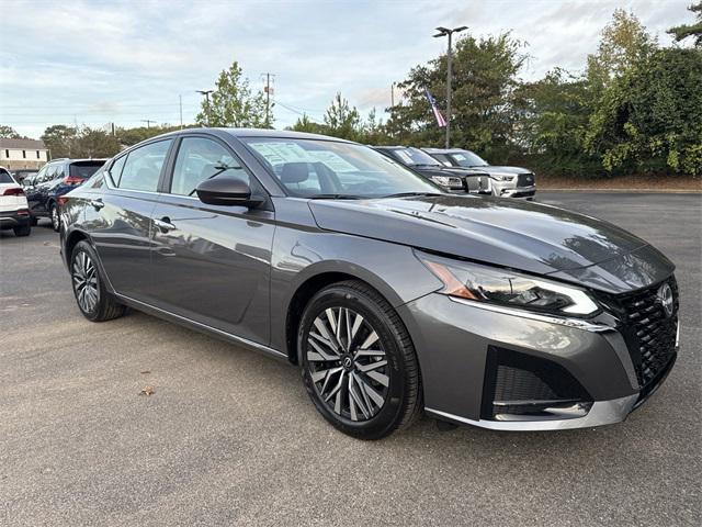 used 2025 Nissan Altima car, priced at $27,499