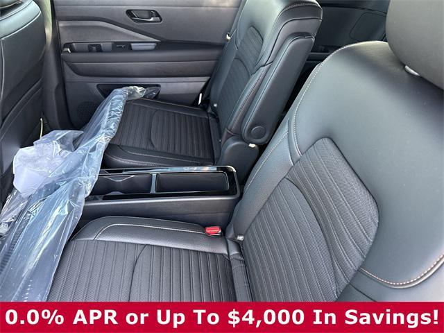 new 2025 Nissan Pathfinder car, priced at $43,338
