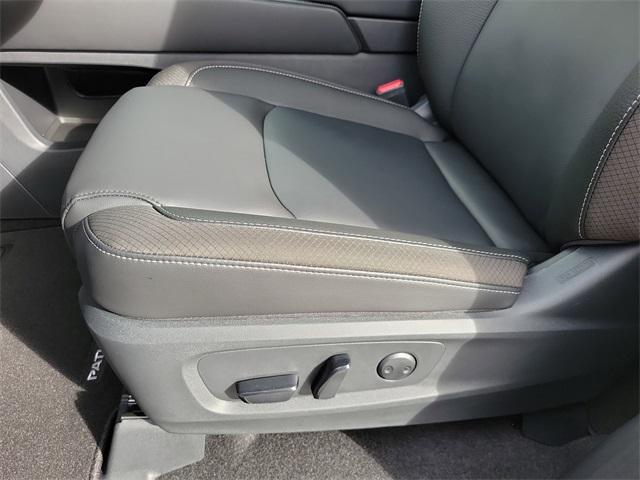 new 2025 Nissan Pathfinder car, priced at $42,995