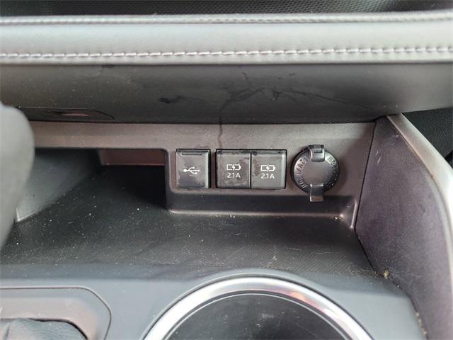 used 2021 Toyota Highlander Hybrid car, priced at $25,630