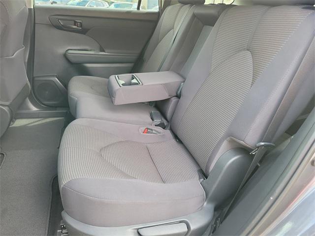used 2021 Toyota Highlander Hybrid car, priced at $25,630