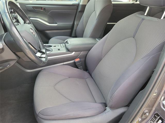 used 2021 Toyota Highlander Hybrid car, priced at $25,630