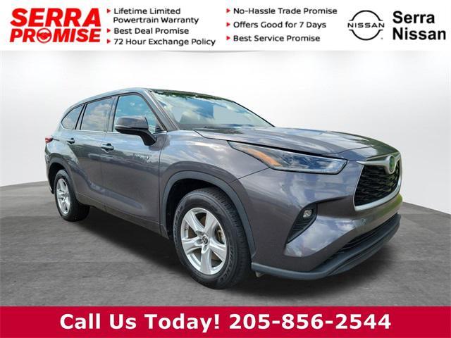 used 2021 Toyota Highlander Hybrid car, priced at $26,899