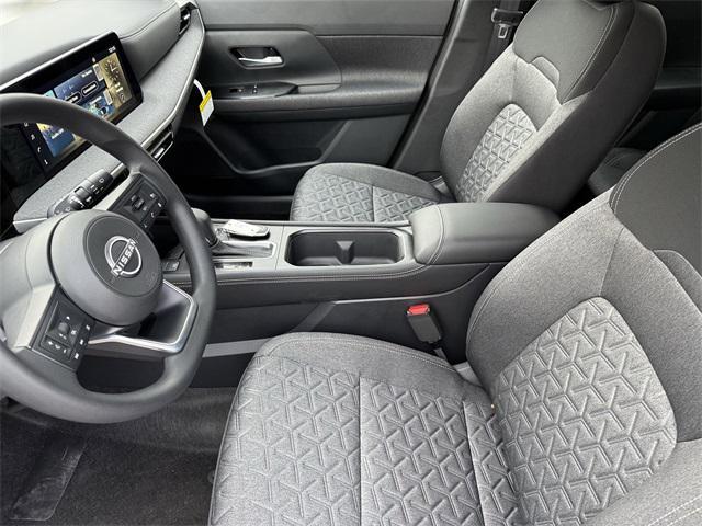 new 2025 Nissan Kicks car, priced at $26,582