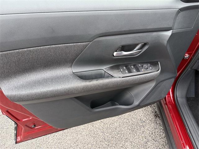 new 2025 Nissan Kicks car, priced at $26,582