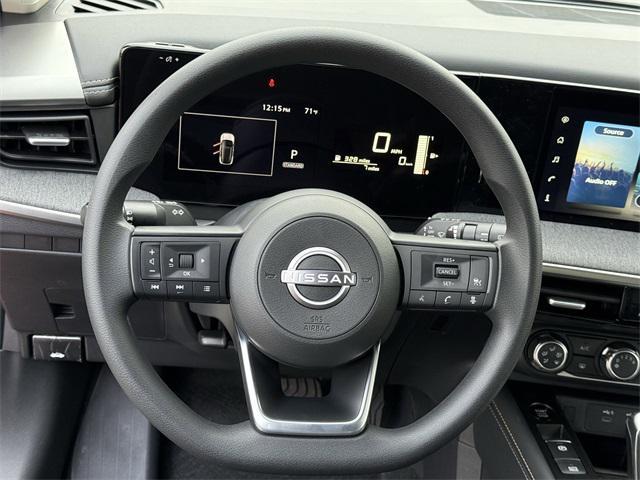 new 2025 Nissan Kicks car, priced at $26,582