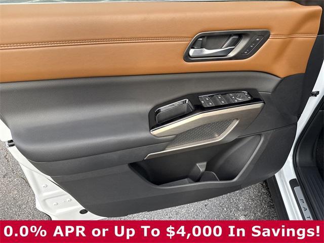 new 2025 Nissan Pathfinder car, priced at $48,772