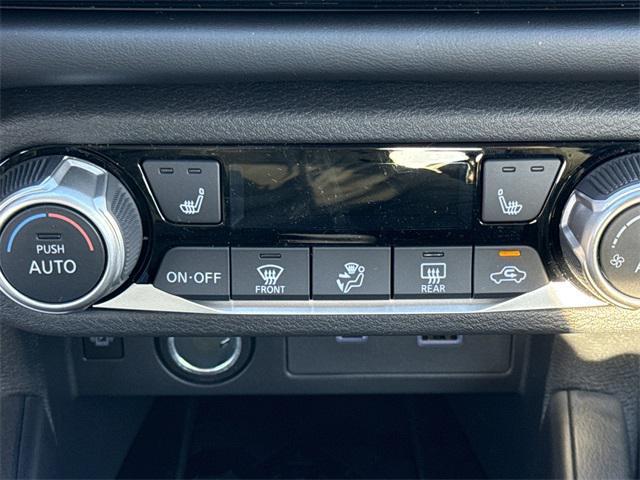 new 2025 Nissan Versa car, priced at $22,390