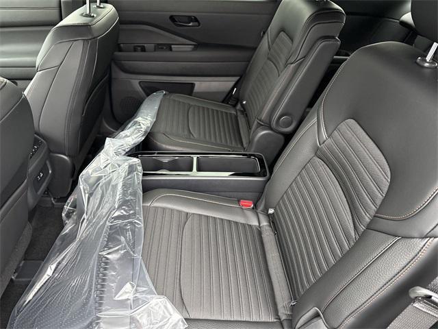new 2025 Nissan Pathfinder car, priced at $46,610