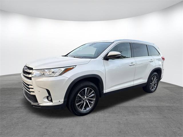 used 2019 Toyota Highlander car, priced at $16,599