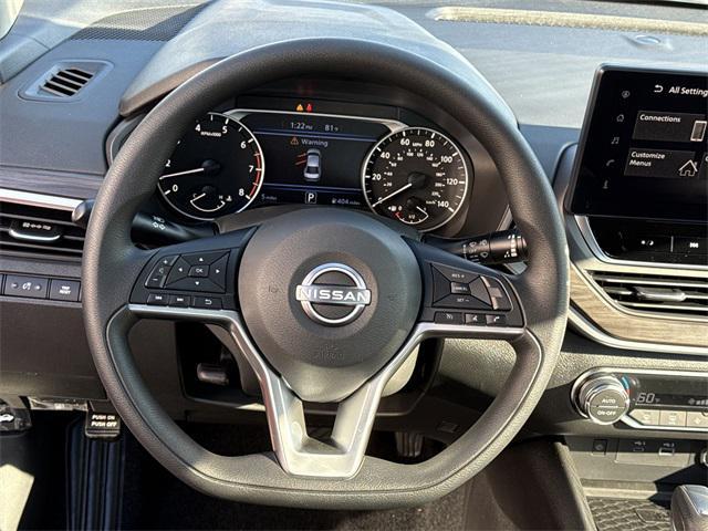 new 2025 Nissan Altima car, priced at $28,995