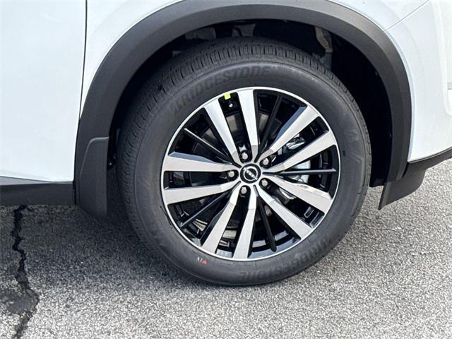 new 2025 Nissan Pathfinder car, priced at $48,196