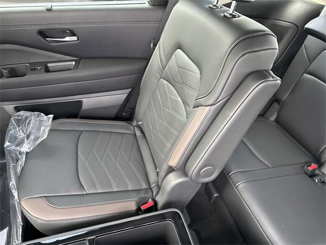 new 2025 Nissan Pathfinder car, priced at $48,196