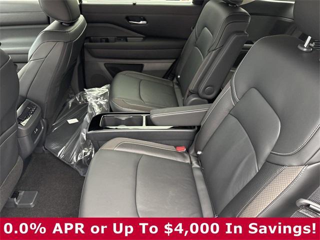 new 2025 Nissan Pathfinder car, priced at $44,429