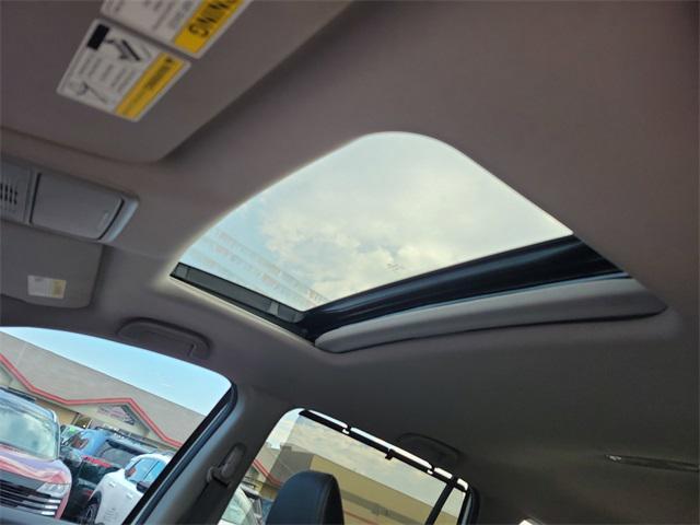 used 2022 Honda Pilot car, priced at $32,995