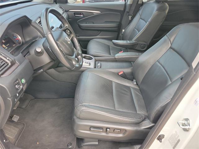 used 2022 Honda Pilot car, priced at $32,995