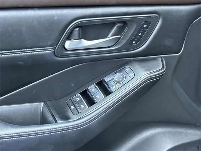 used 2023 Nissan Rogue car, priced at $26,495