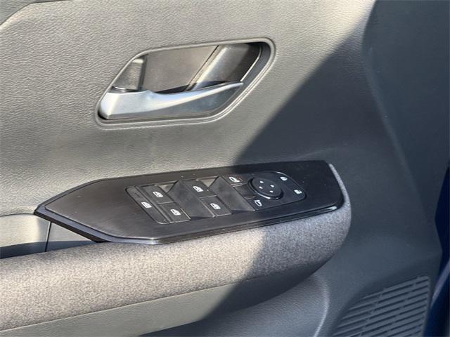 new 2025 Nissan Kicks car, priced at $27,360