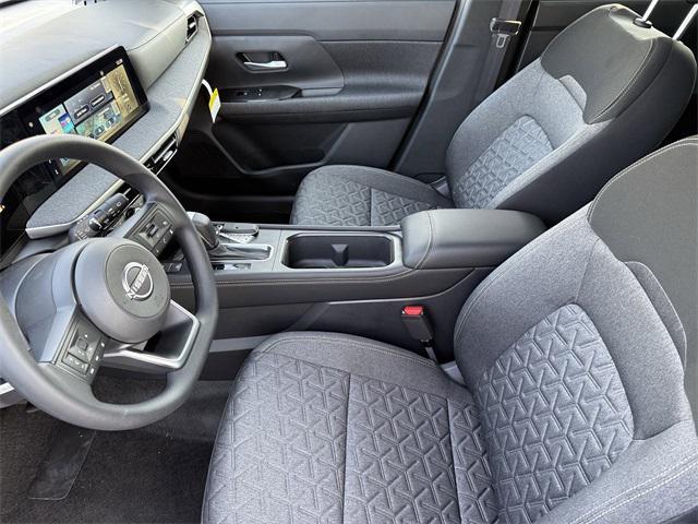 new 2025 Nissan Kicks car, priced at $27,360