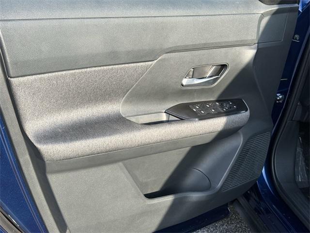 new 2025 Nissan Kicks car, priced at $27,360