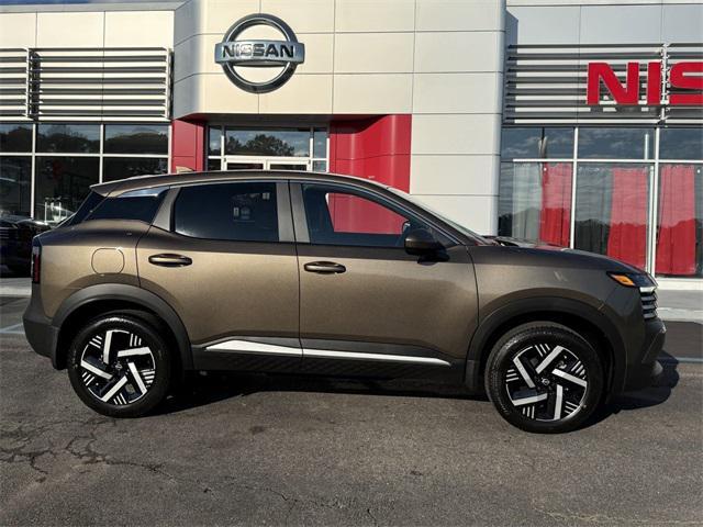 new 2025 Nissan Kicks car, priced at $24,995