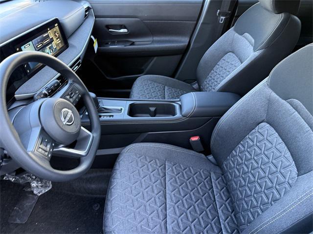 new 2025 Nissan Kicks car, priced at $26,184