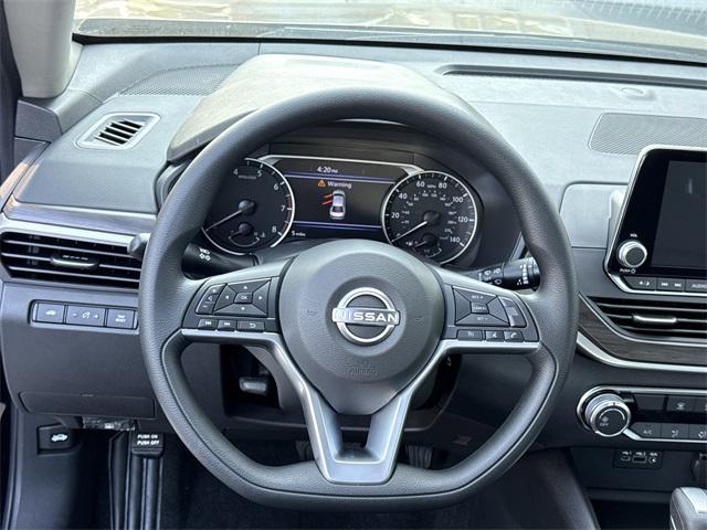 new 2025 Nissan Altima car, priced at $27,995