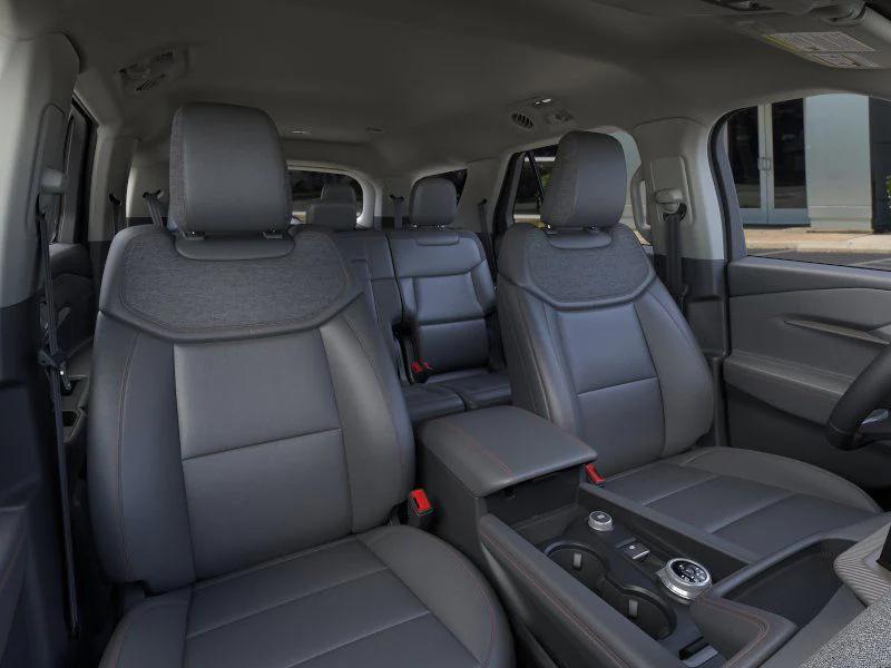 new 2025 Ford Explorer car, priced at $39,266