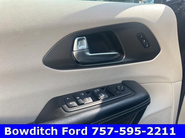 used 2023 Chrysler Pacifica car, priced at $23,900