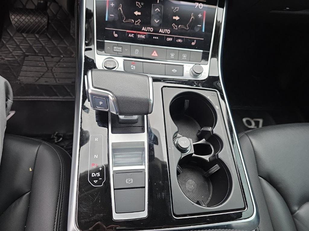 used 2023 Audi Q7 car, priced at $38,200