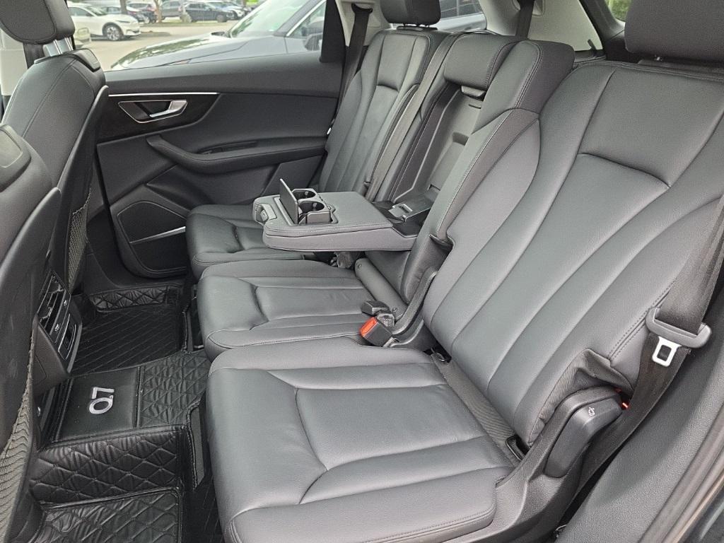 used 2023 Audi Q7 car, priced at $38,200