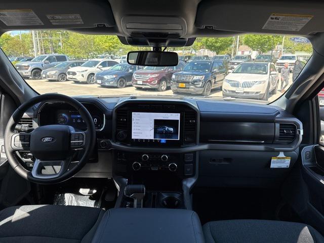 new 2024 Ford F-150 Lightning car