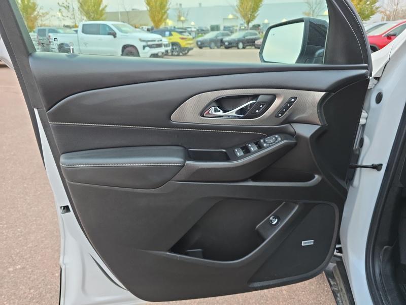 used 2023 Chevrolet Traverse car, priced at $40,490