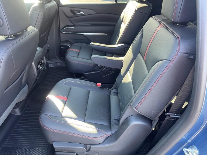 used 2025 Chevrolet Traverse car, priced at $54,999