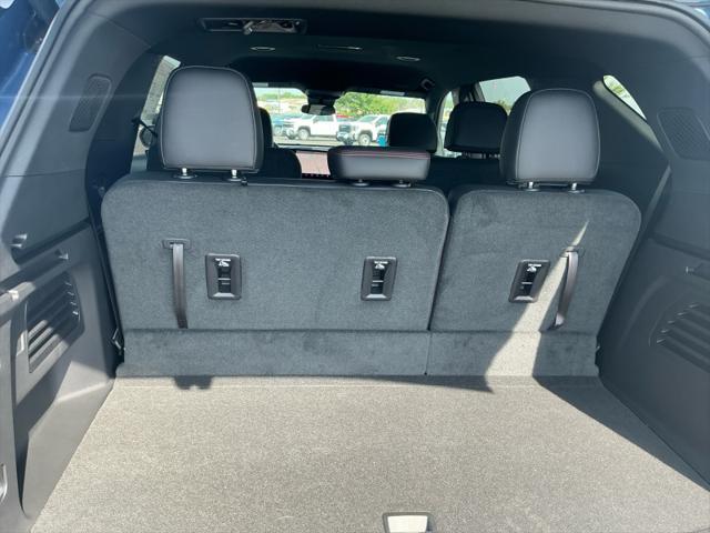 new 2025 Chevrolet Traverse car, priced at $50,194