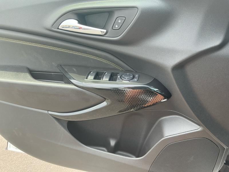 new 2025 Chevrolet Trax car, priced at $25,990