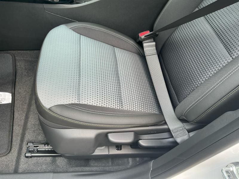 new 2025 Chevrolet Trax car, priced at $25,990