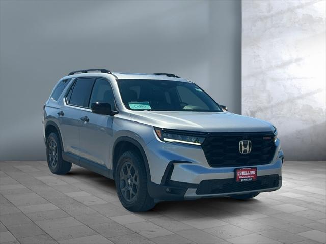 used 2023 Honda Pilot car, priced at $43,999