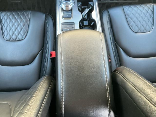 used 2024 Ford Edge car, priced at $32,990