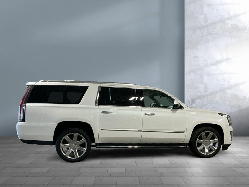 used 2019 Cadillac Escalade ESV car, priced at $28,999