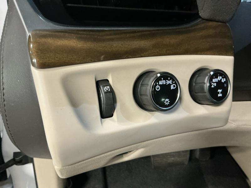 used 2019 Cadillac Escalade ESV car, priced at $28,999